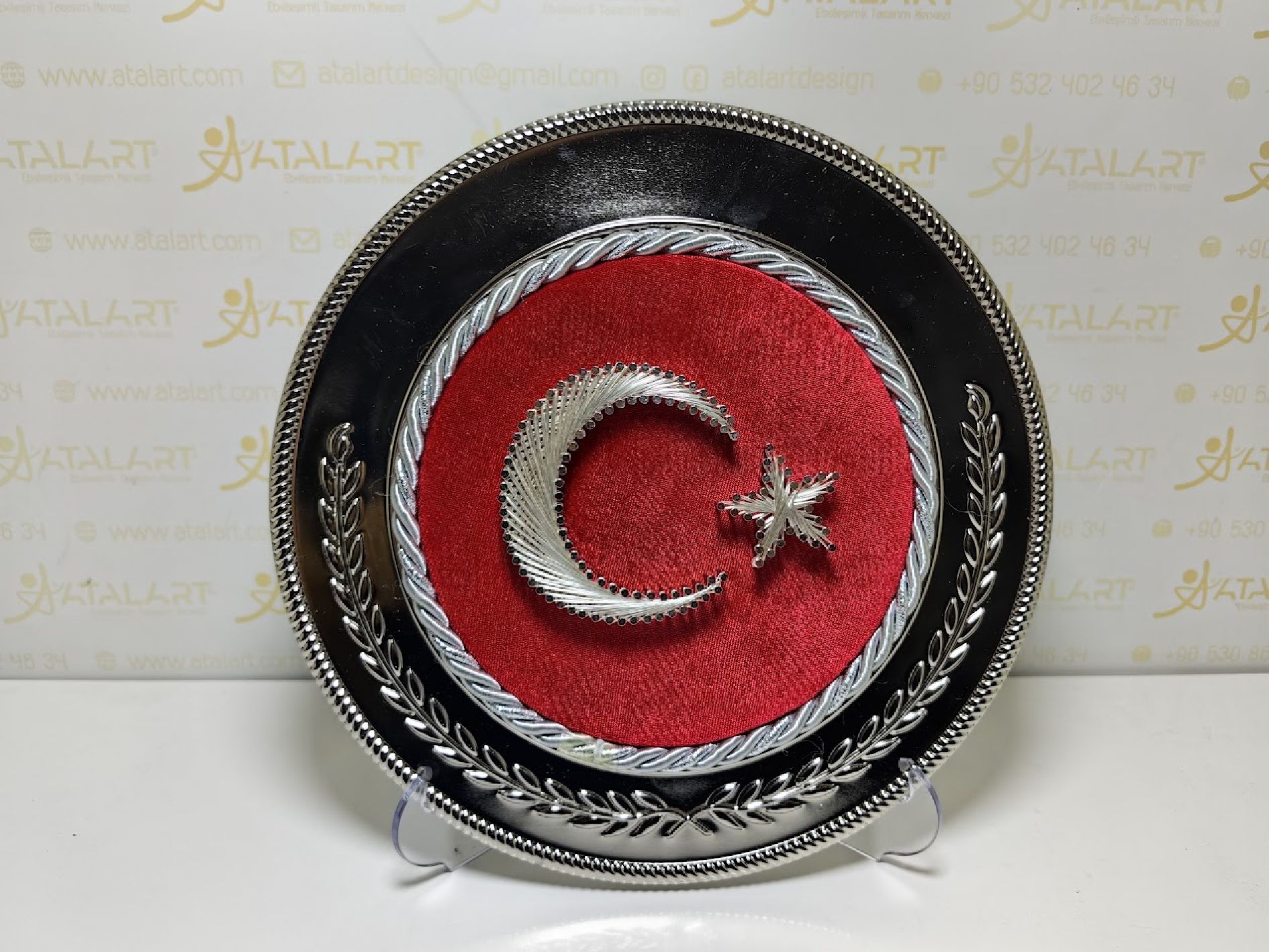 gumus-metal-bayrak-atalart 1